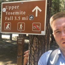 Początek szlaku do Yosemite Falls