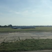 MD-83, lotnisko Kiev-Zhuliany, samolot rozbił się 14.06.2018 podczas lądowania przy silnym i porywistym wietrze. Nikt nie zginął.